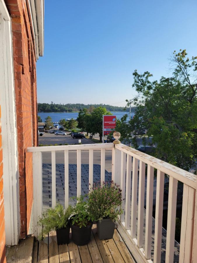 Stone House Kenora Apartment Exterior photo