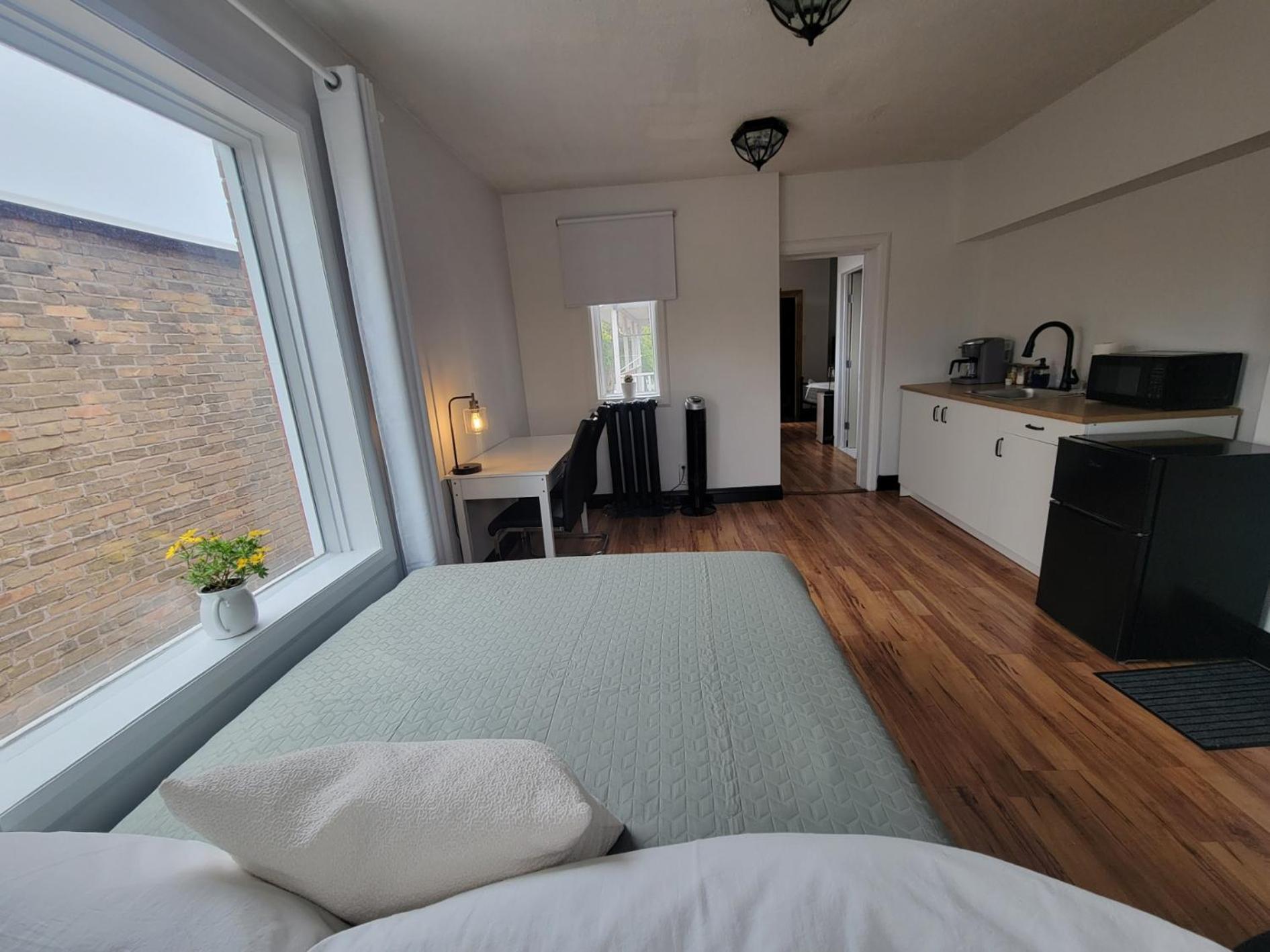 Stone House Kenora Apartment Exterior photo